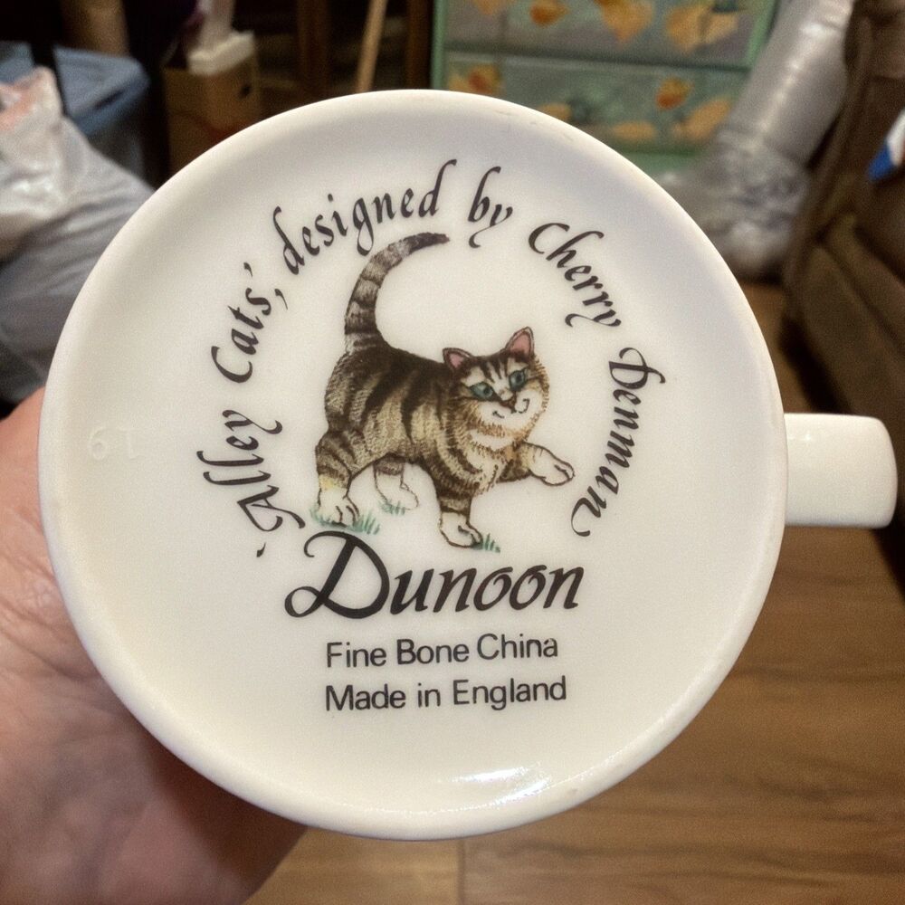 Dunoon Alley Cats Mug Cherry Denman Fine Bone China England Ginger Cats & Yarn